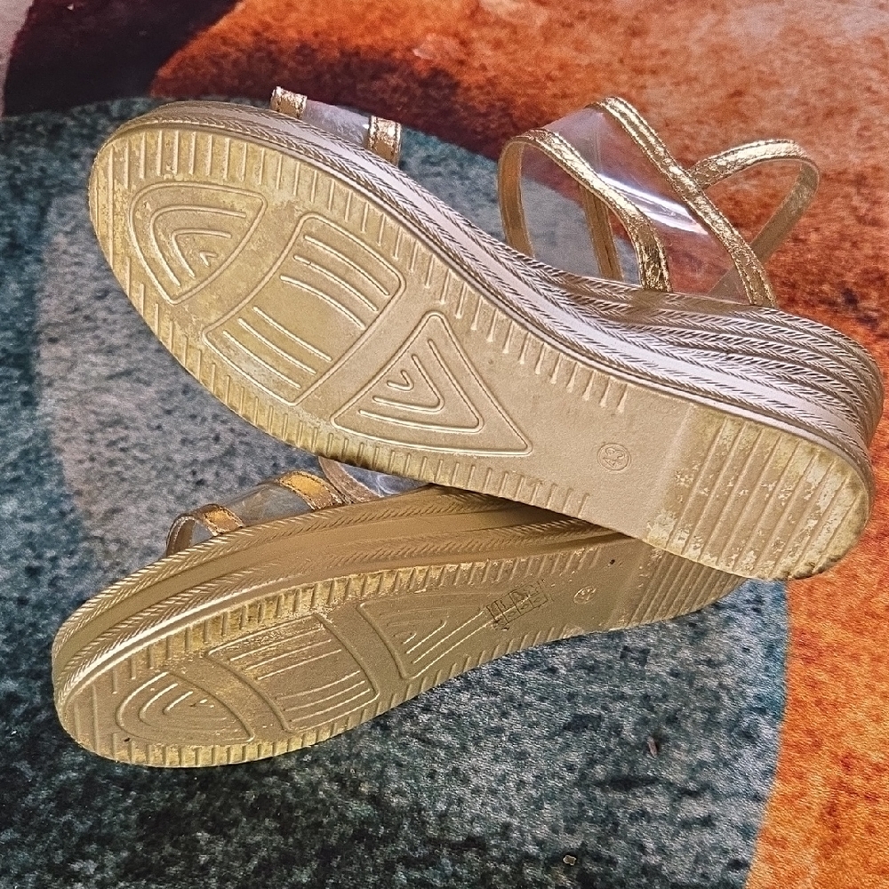 Gold Strappy Wedge Sandals 🤎PRE OWNED  SIZE 43 - Picture 7 of 9